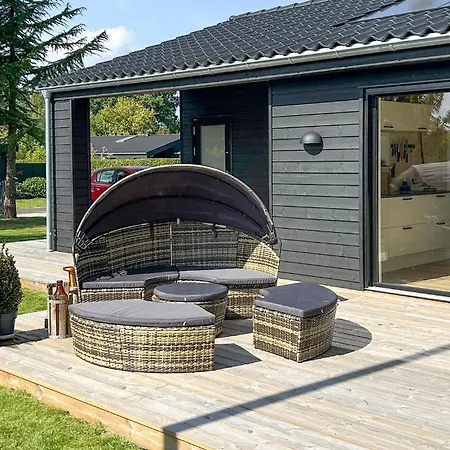 Сasa de vacaciones Cozy Home In Dronningmolle With Sauna Dronningmølle