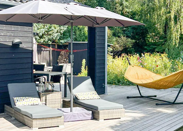 Stunning In Сasa de vacaciones Dronningmølle