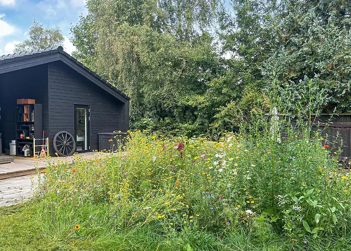 Vakantiehuis Stunning In *